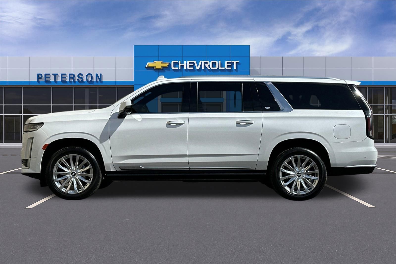 Certified 2021 Cadillac Escalade ESV Premium Luxury w/ Driver Assist Tech Package AWD/4WD image 7
