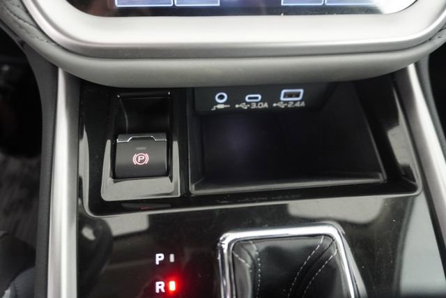 Used 2025 Subaru Outback Premium image 29