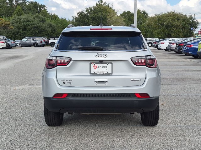 Used 2024 Jeep Compass Latitude AWD/4WD image 4