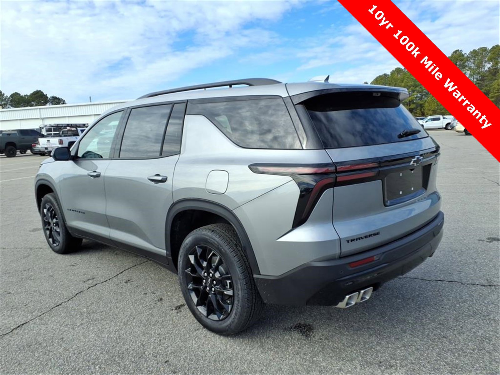 New 2026 Chevrolet Traverse LT w/ Midnight/Sport Edition image 3