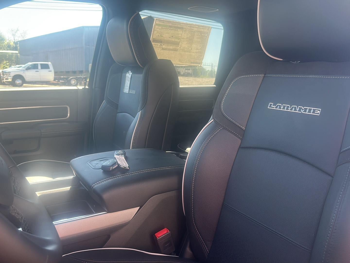 New 2026 RAM 2500 Laramie w/ Sport Appearance Package AWD/4WD image 12