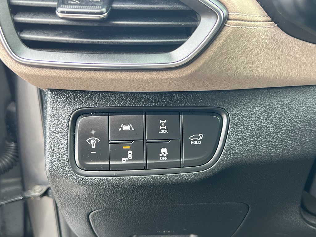 Used 2019 Hyundai Santa Fe AWD image 15