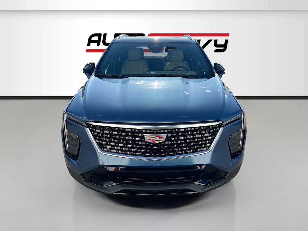 Used 2024 Cadillac XT4 Premium Luxury w/ Cold Weather Package AWD/4WD image 2