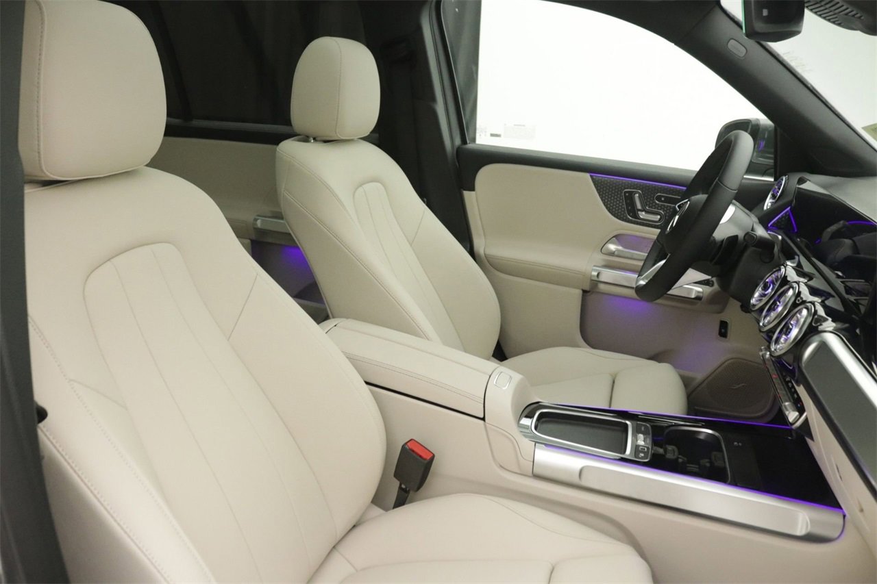 New 2026 Mercedes-Benz GLB 250 image 9