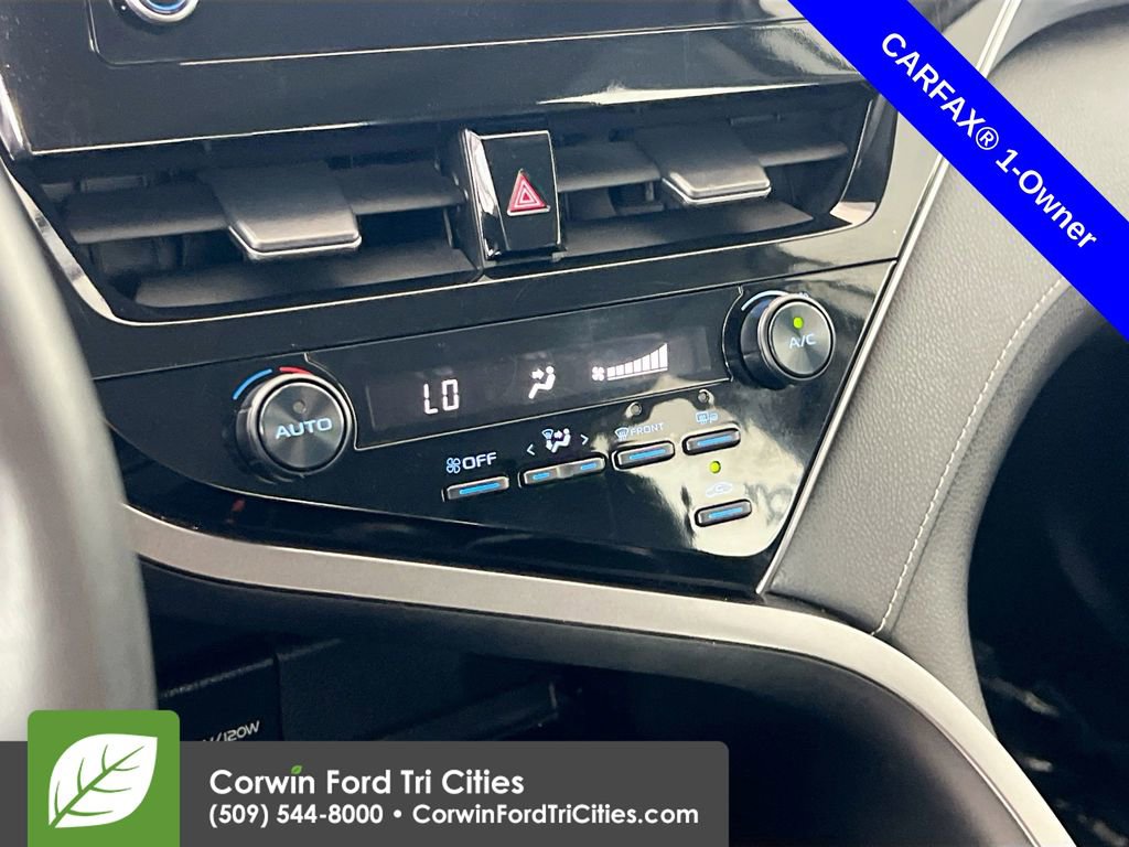 Used 2024 Toyota Camry SE FWD image 9