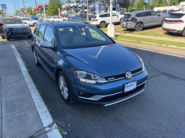 Used 2018 Volkswagen Golf Alltrack SE AWD/4WD image 2
