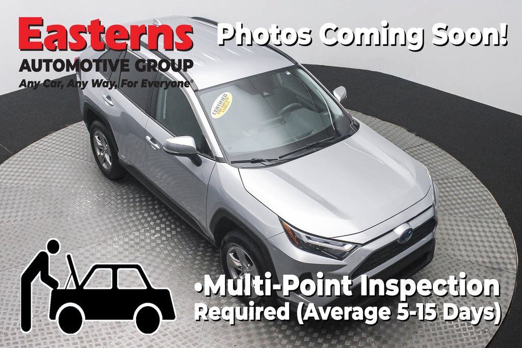 Used 2024 Toyota RAV4 XLE AWD/4WD image 3