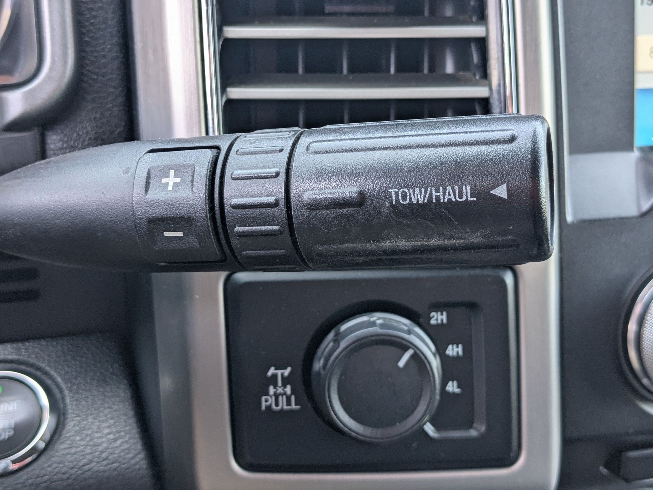 Used 2018 Ford F250 Platinum w/ Platinum Ultimate Package AWD/4WD image 28