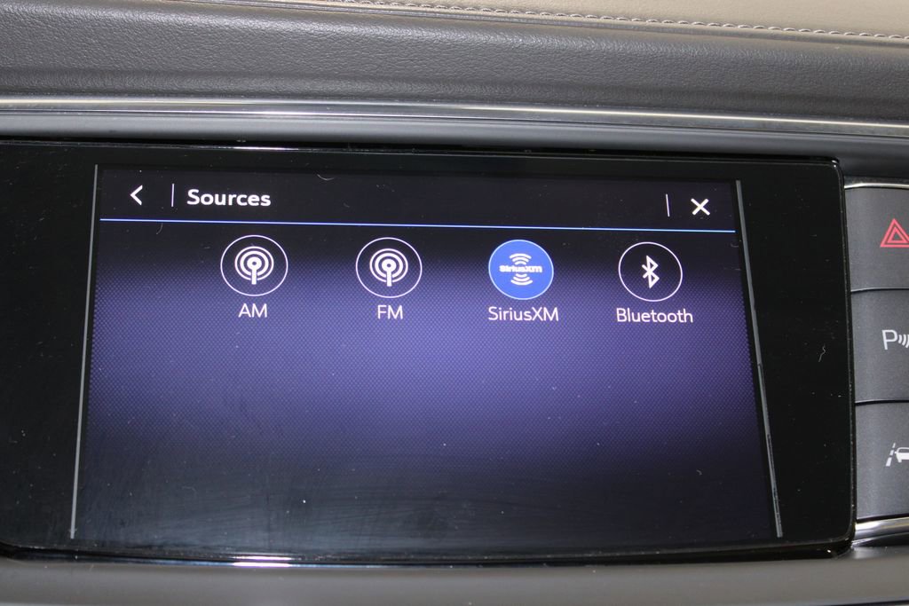 Used 2024 Buick Enclave Essence w/ Technology Package image 43