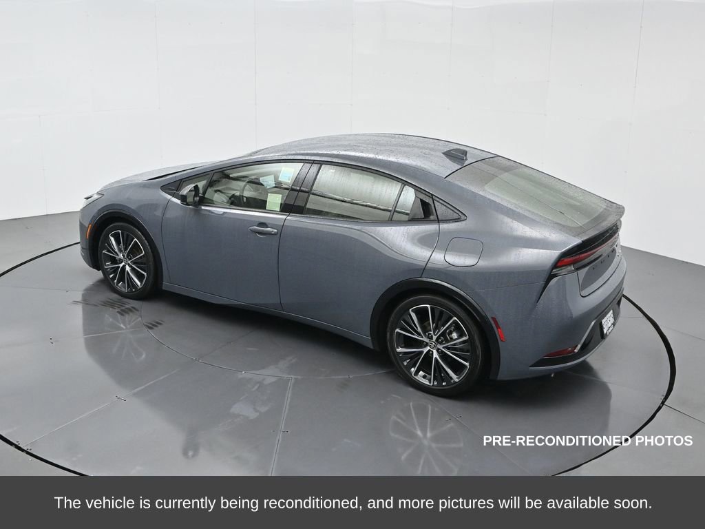 Used 2025 Toyota Prius XLE image 57