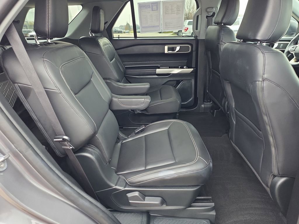 Used 2023 Ford Explorer XLT w/ Equipment Group 202A image 34