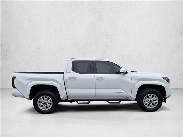 Used 2024 Toyota Tacoma SR5 AWD/4WD image 4