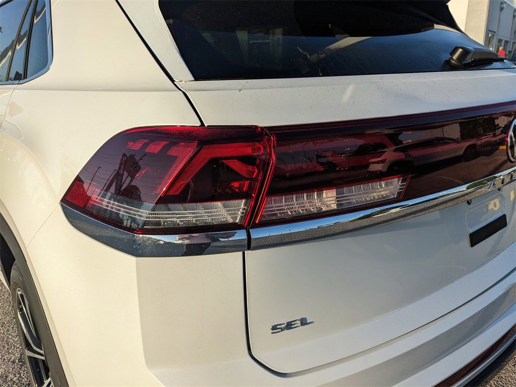 New 2026 Volkswagen Atlas Cross Sport SEL Premium R-Line image 12