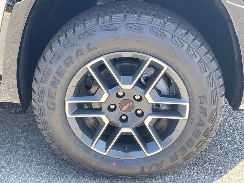New 2026 GMC Terrain AT4 AWD/4WD image 34