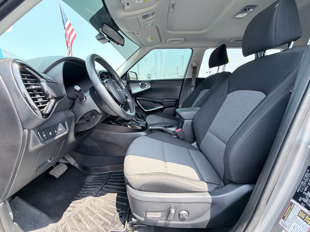 Used 2024 Kia Soul EX FWD image 22