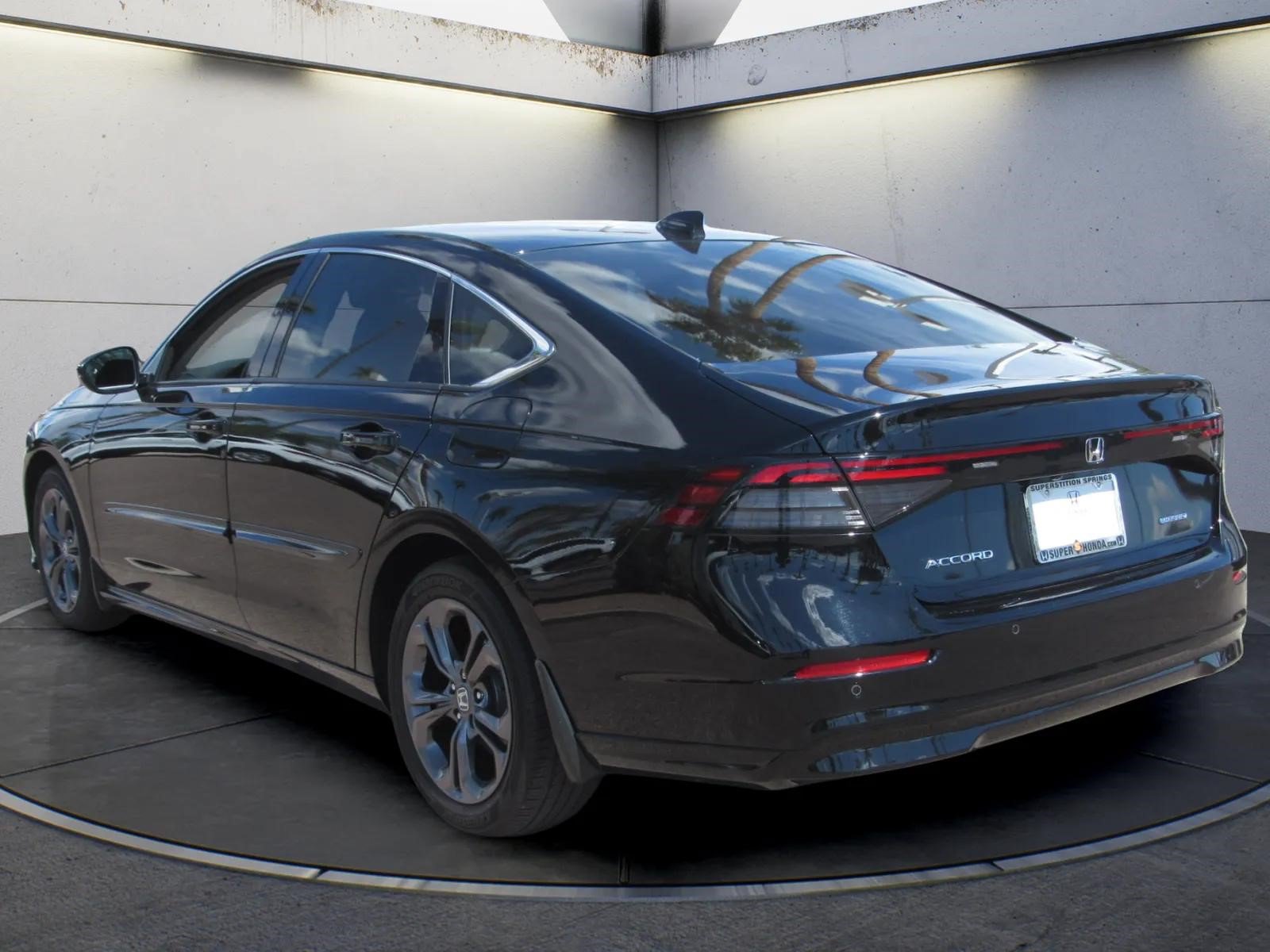 Certified 2024 Honda Accord EX-L image 6