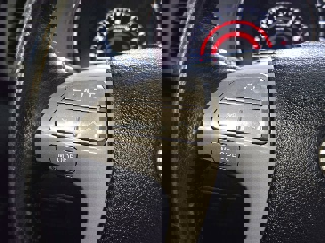 Used 2010 Toyota Highlander SE image 25