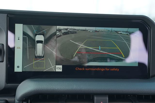 Used 2025 Toyota Land Cruiser w/ Premium Package image 29