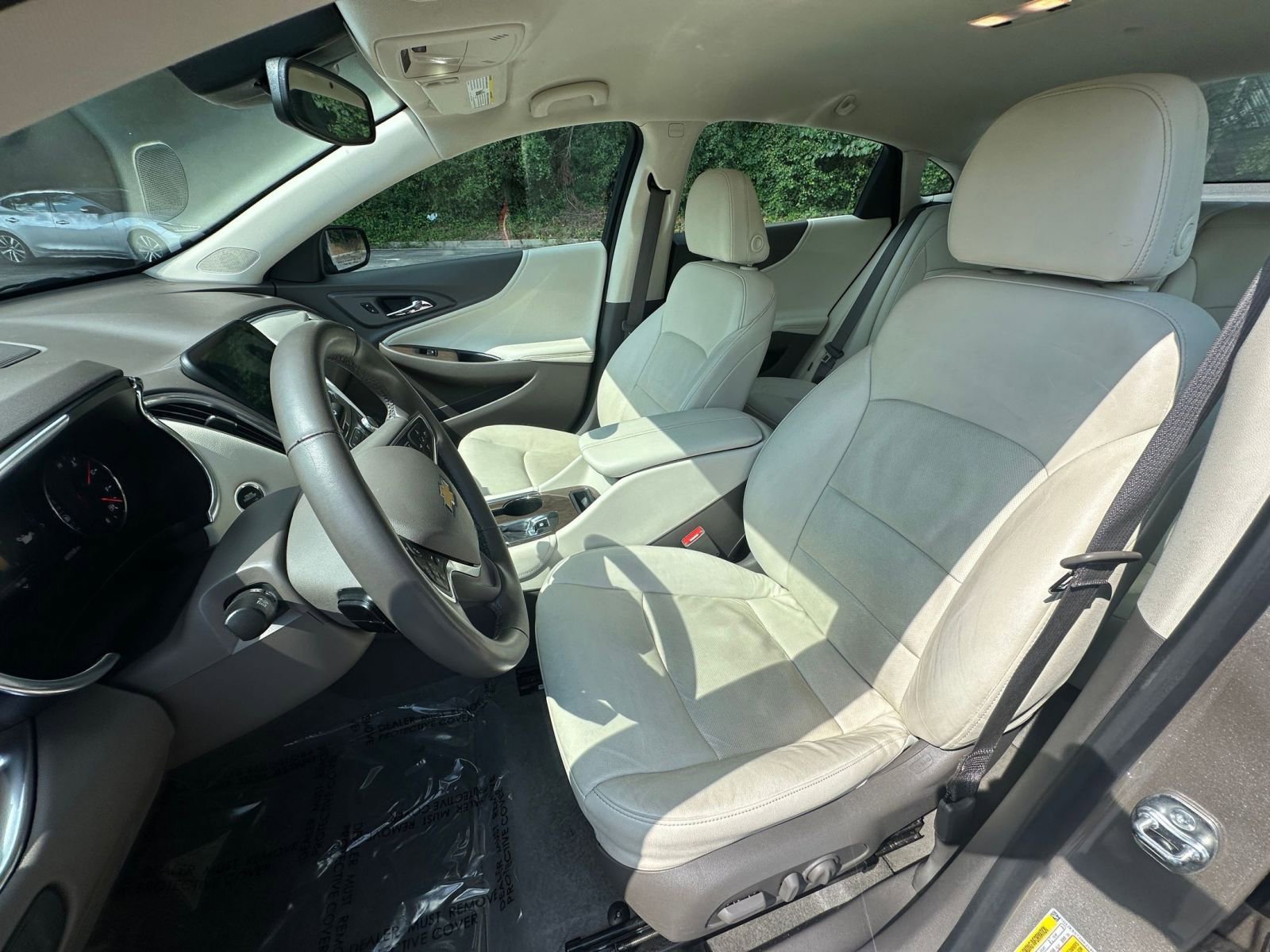 Used 2024 Chevrolet Malibu LT image 36