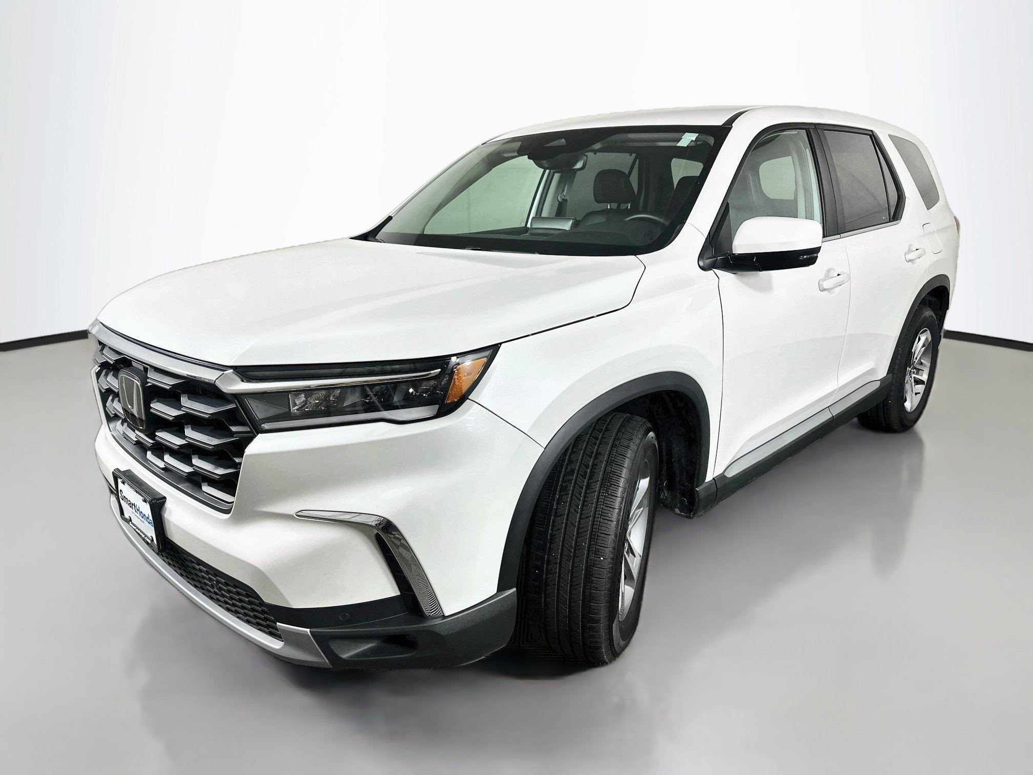 Used 2025 Honda Pilot EX-L image 3