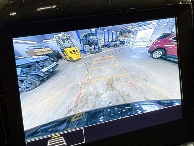 Used 2021 Chevrolet Traverse LT FWD image 15