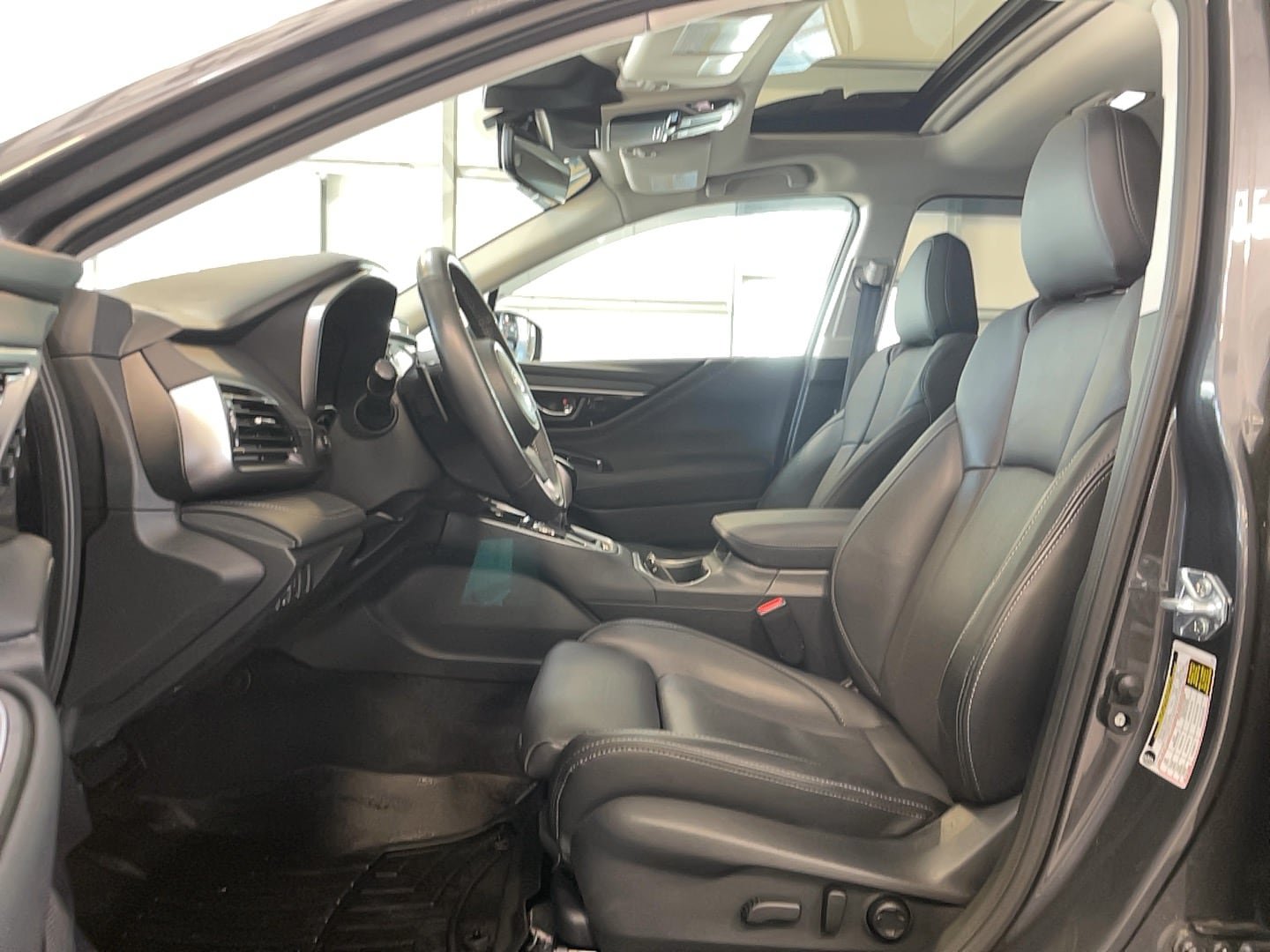 Used 2025 Subaru Outback Limited AWD/4WD image 6