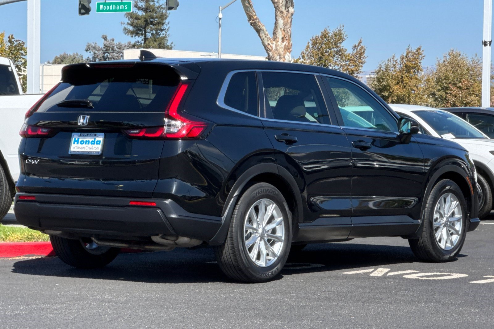 Used 2025 Honda CR-V EX image 9