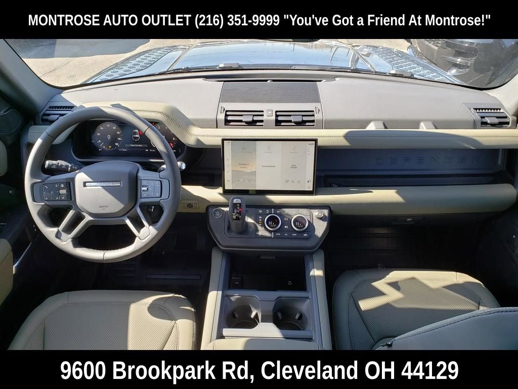 New 2025 Land Rover Defender 90 S image 7