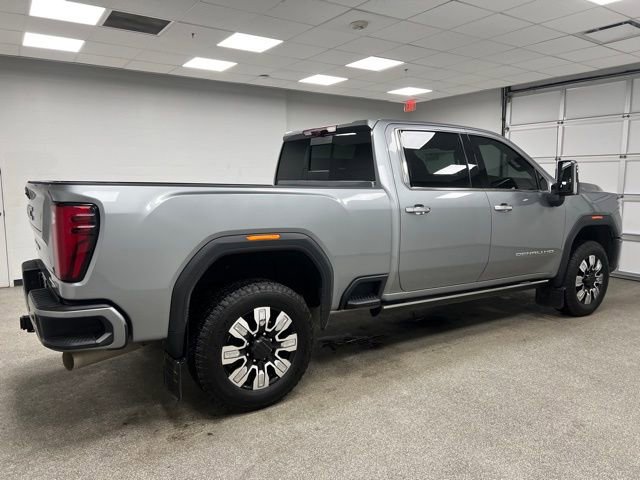 Used 2025 GMC Sierra 3500 Denali w/ Denali Reserve Package AWD/4WD image 11