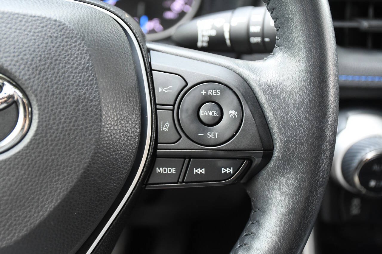 Used 2022 Toyota RAV4 SE w/ Convenience Package AWD/4WD image 35