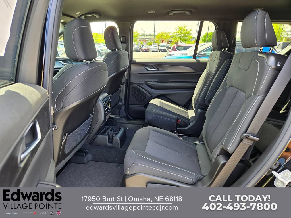 New 2026 Jeep Grand Cherokee L Laredo AWD/4WD image 25