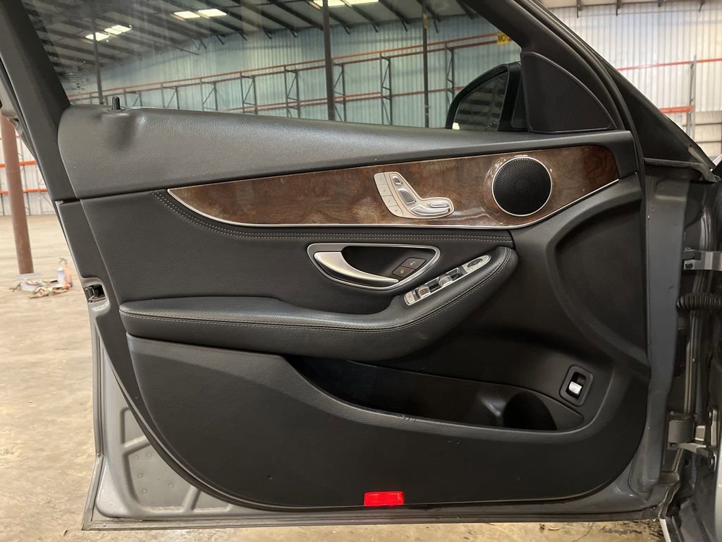 Used 2015 Mercedes-Benz C 300 4MATIC Sedan image 19