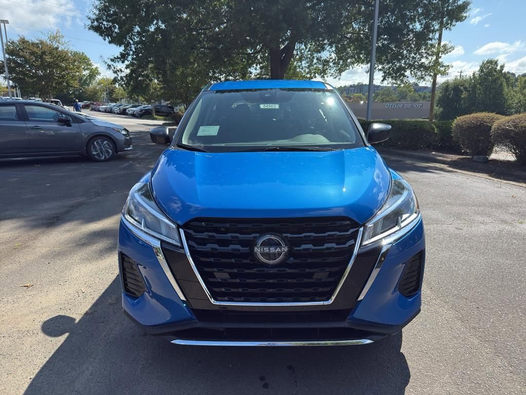 New 2025 Nissan Kicks S image 2
