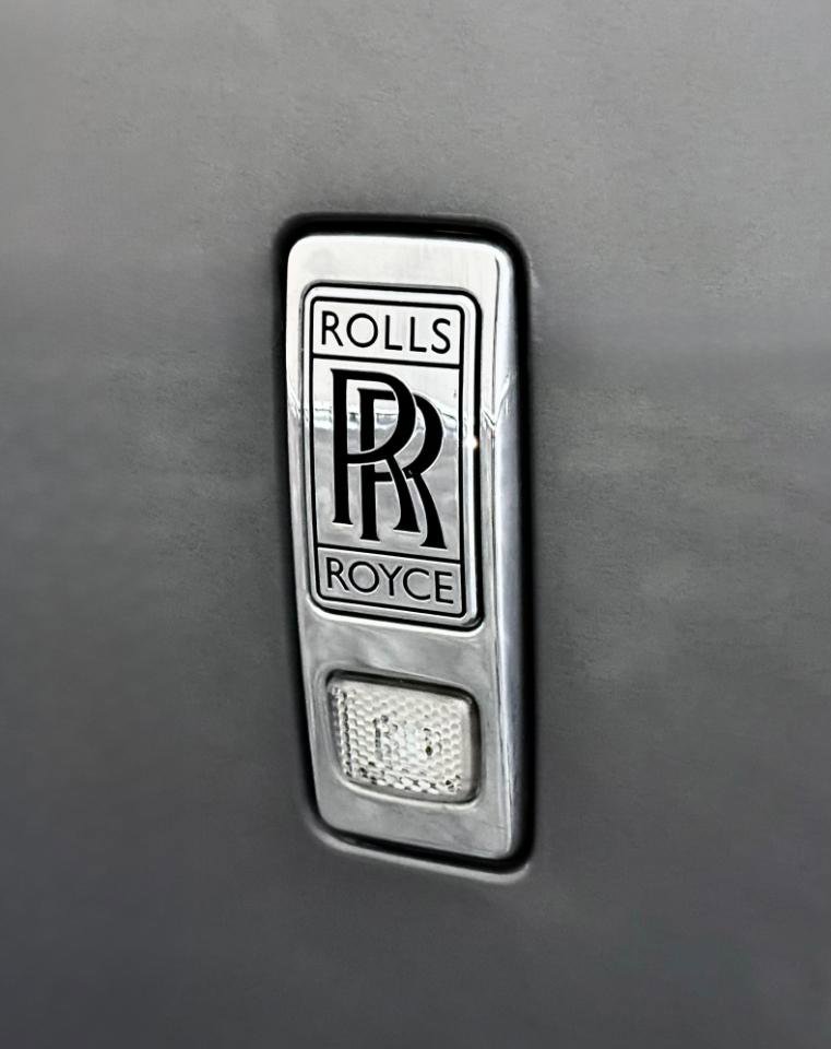 Used 2015 Rolls-Royce Wraith image 21