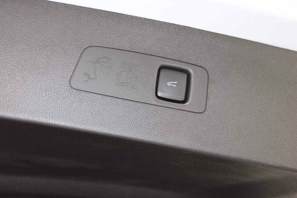 New 2026 Lincoln Corsair Premiere image 18