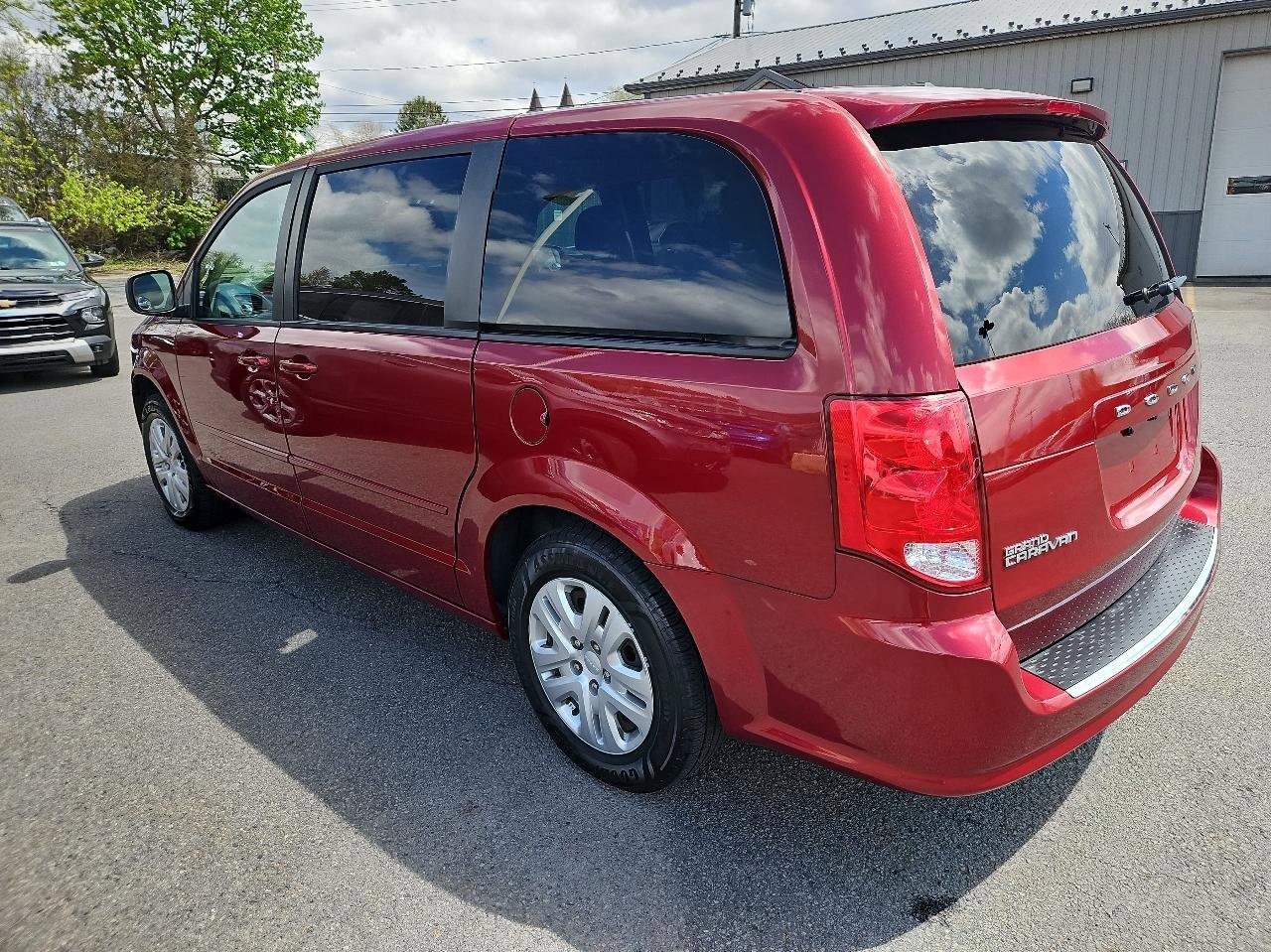 Used 2015 Dodge Grand Caravan SE w/ Quick Order Package 29E SE FWD image 7