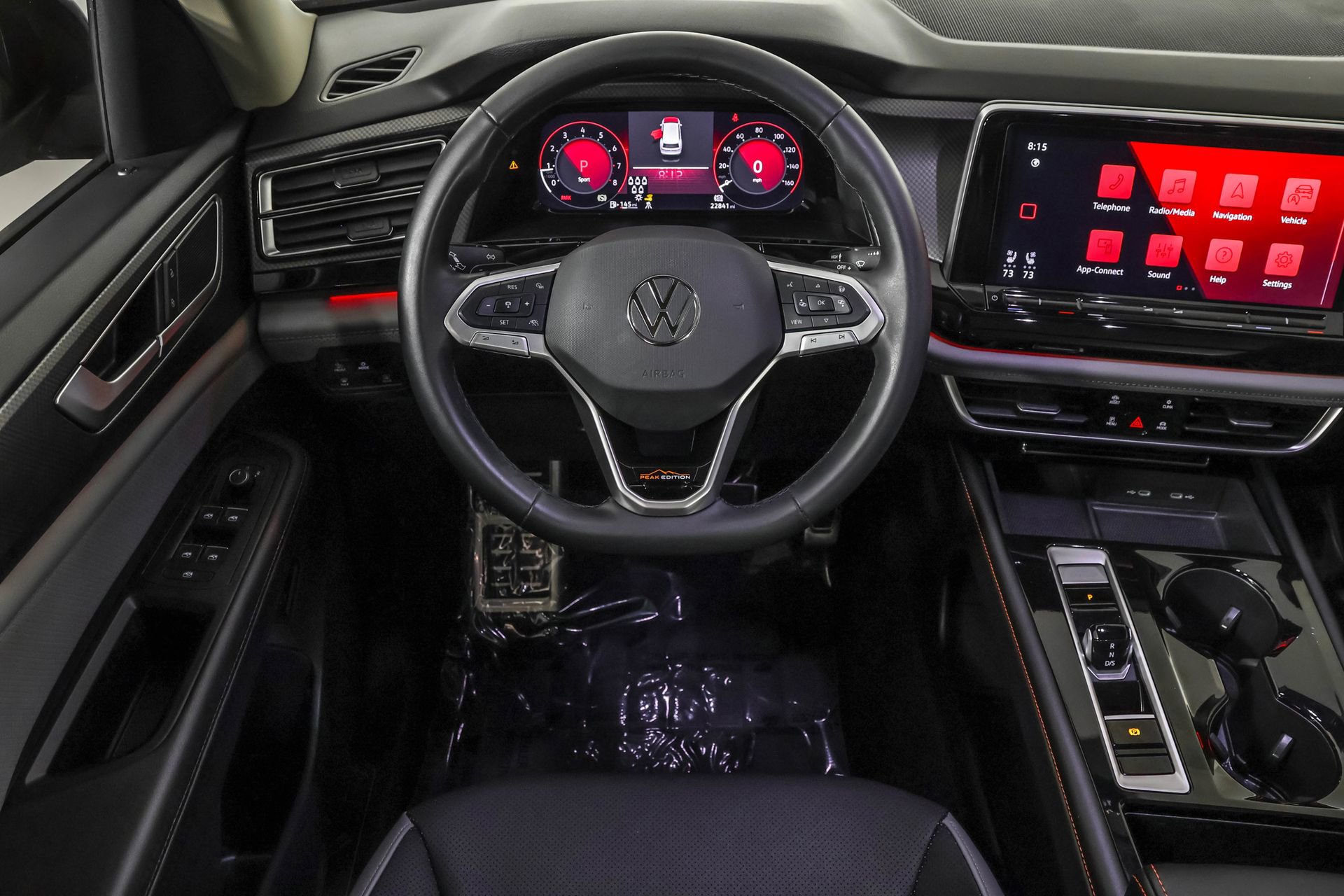 Used 2024 Volkswagen Atlas Peak Edition SE image 41