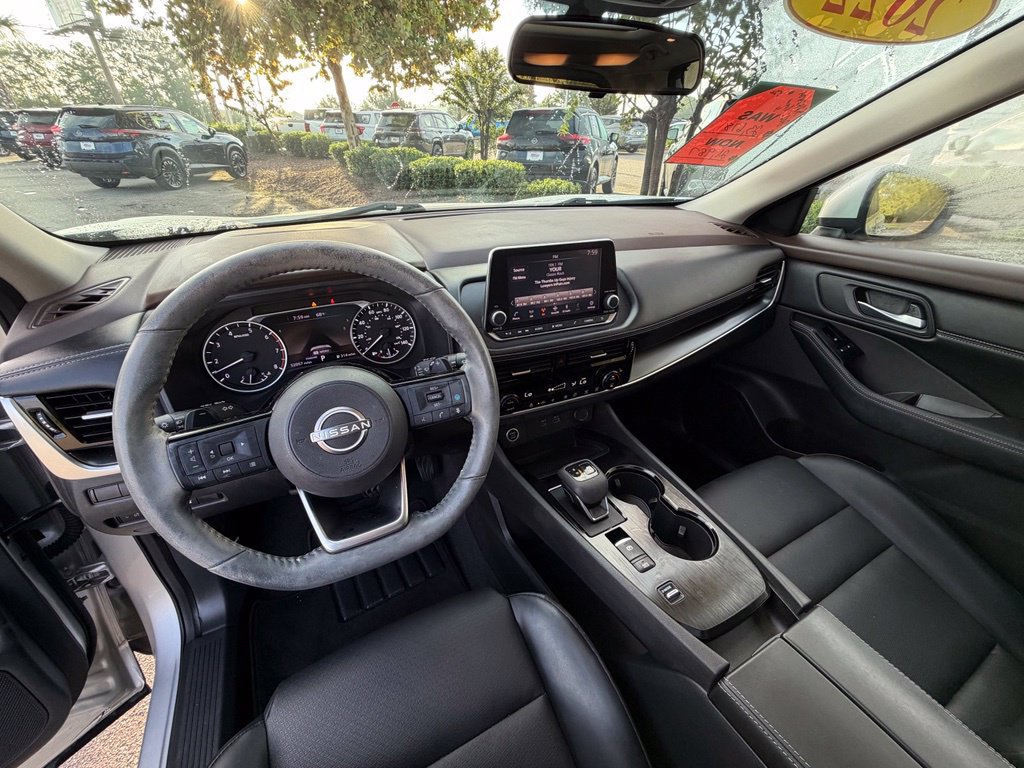 Certified 2022 Nissan Rogue SV w/ SV Premium Package FWD image 19