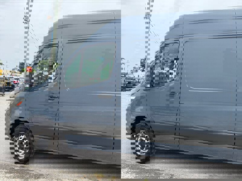 Used 2019 Mercedes-Benz Sprinter 170 image 4