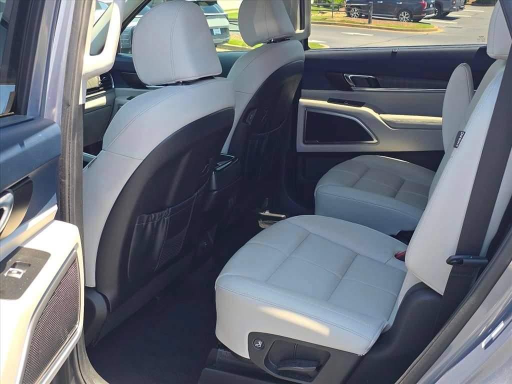 Certified 2023 Kia Telluride EX w/ EX Captain's Chair Package AWD/4WD image 10