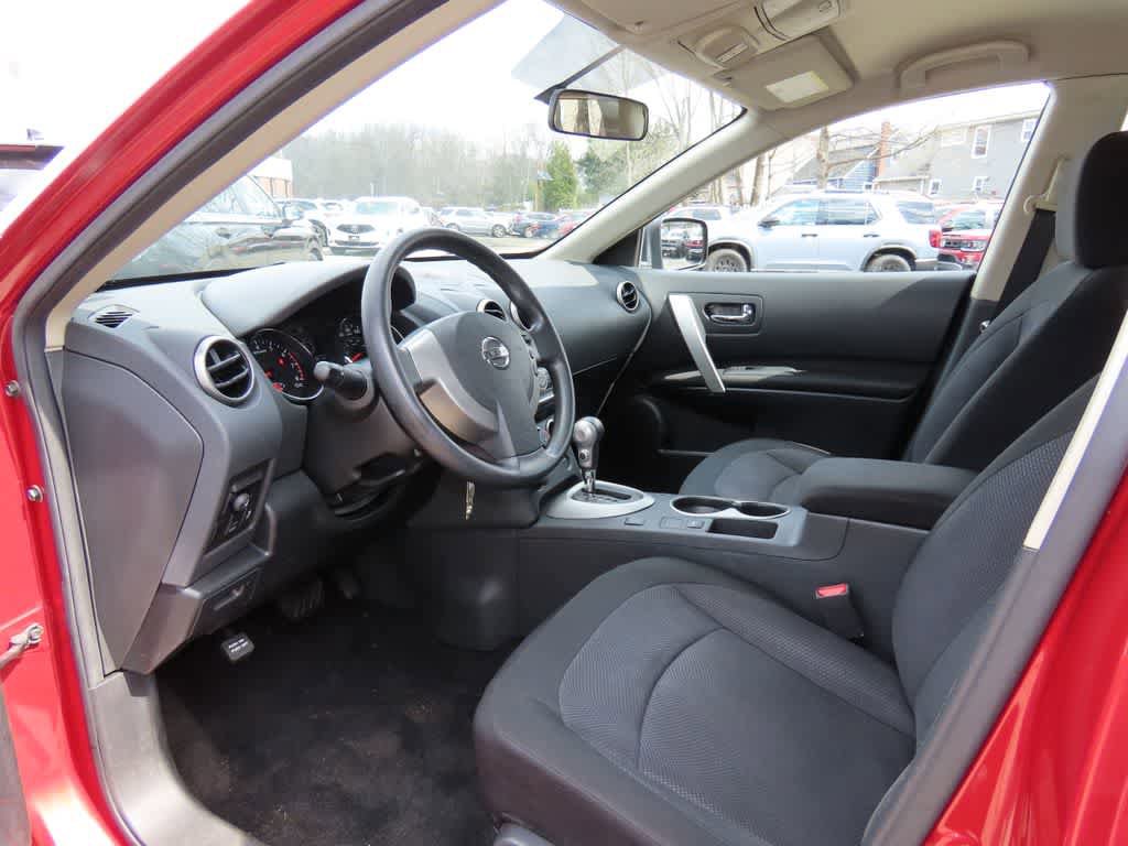 Used 2013 Nissan Rogue S image 2