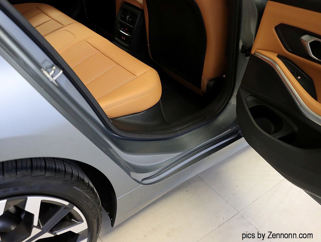 Used 2025 BMW 330i xDrive Sedan w/ M Sport Package image 30