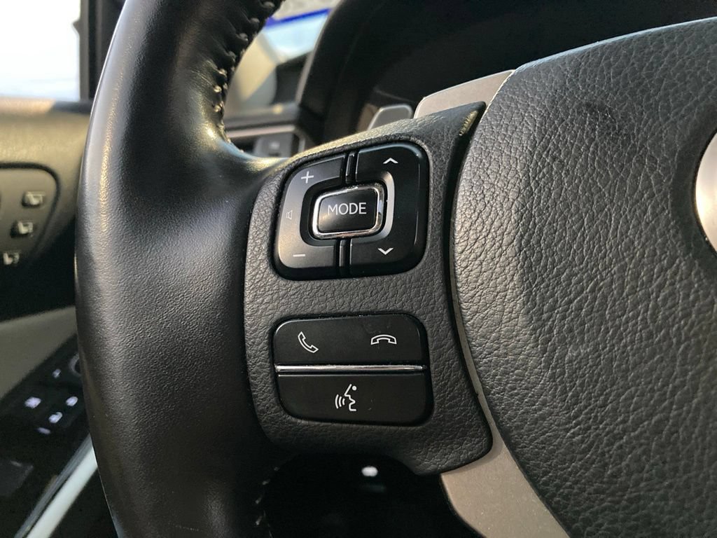 Used 2020 Lexus IS 300 w/ Premium Package RWD image 15