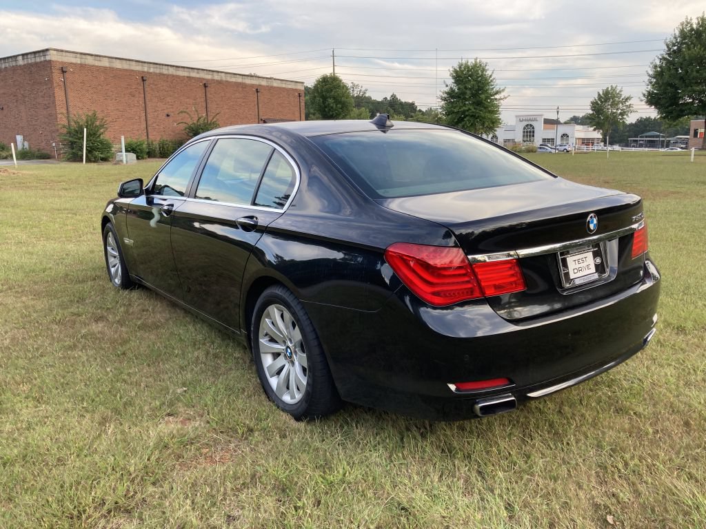 Used 2011 BMW 750Li xDrive AWD/4WD image 8