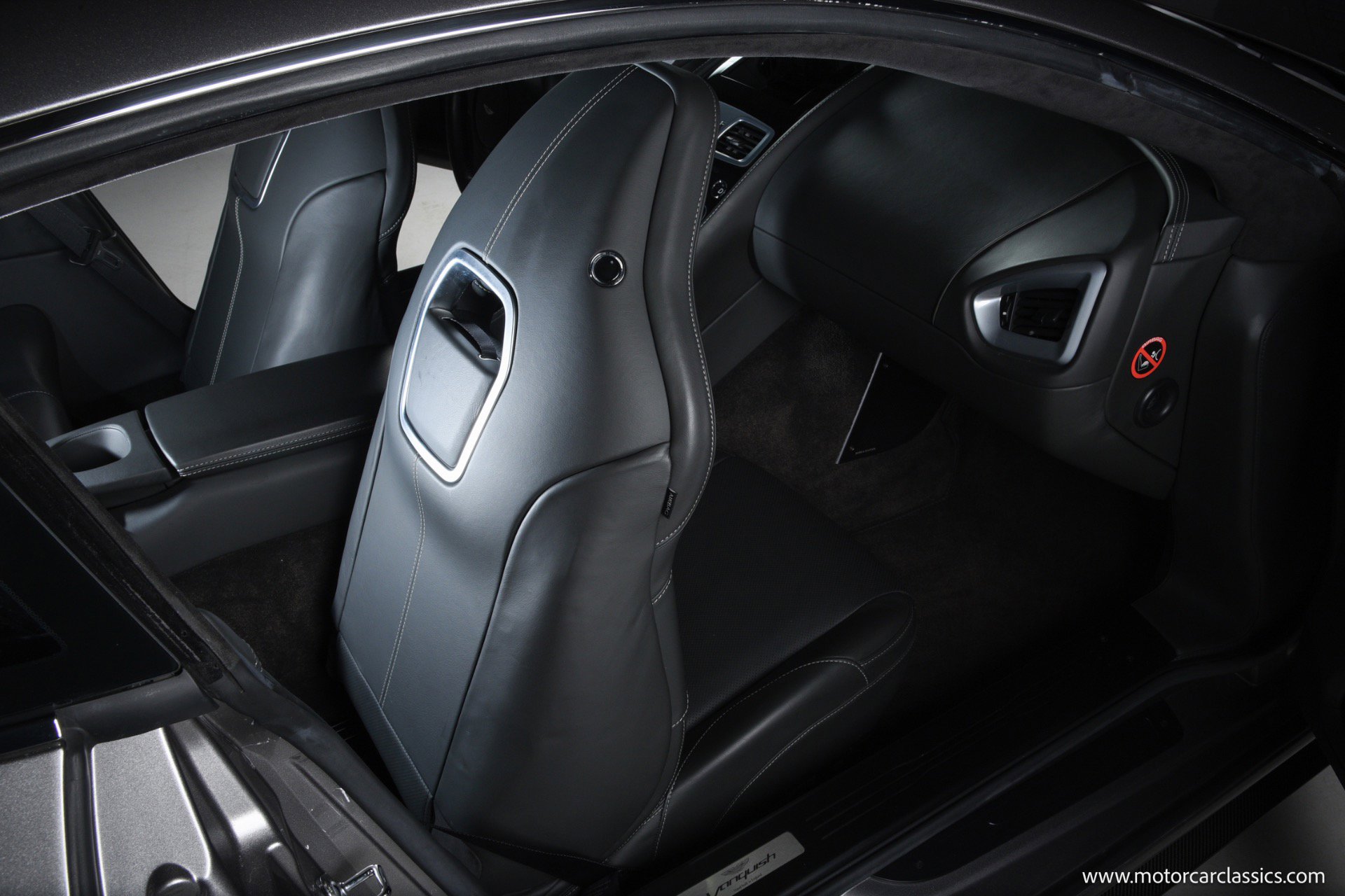 Used 2014 Aston Martin Vanquish Coupe RWD image 34