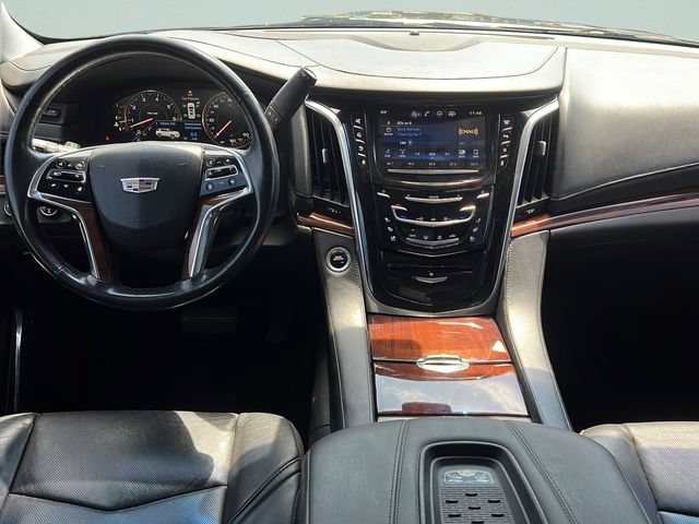Used 2015 Cadillac Escalade Premium AWD/4WD image 12