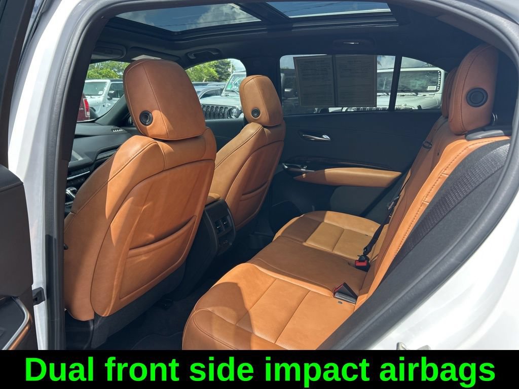 Used 2022 Cadillac XT4 Premium Luxury w/ Enhanced Visibility Package FWD image 33
