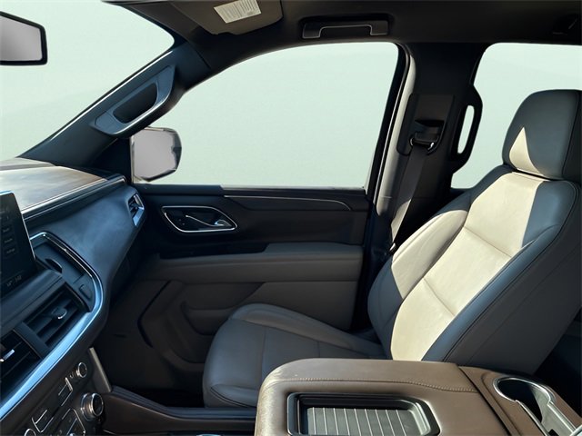 Used 2021 GMC Yukon SLT w/ SLT Luxury Package image 16