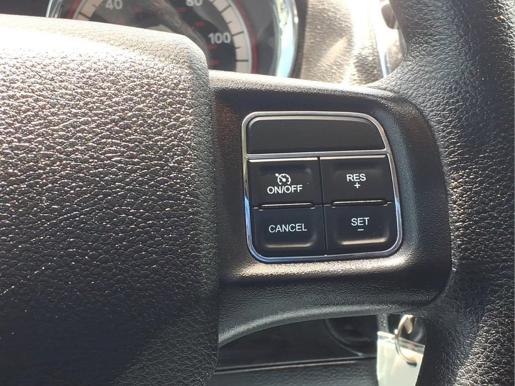 Used 2018 Dodge Grand Caravan SE w/ UConnect Hands-Free Group FWD image 25