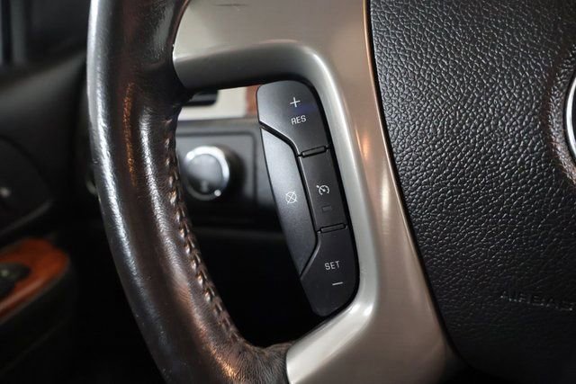 Used 2012 Chevrolet Suburban LT image 18